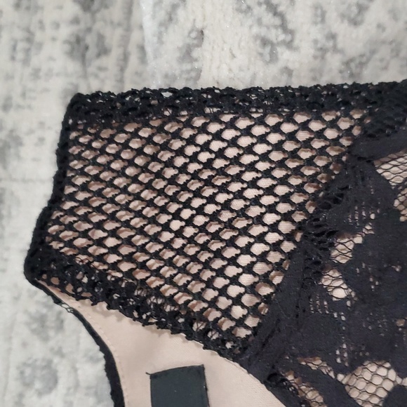 Black and nude overlay lace mini dress L / LG - Picture 6 of 10